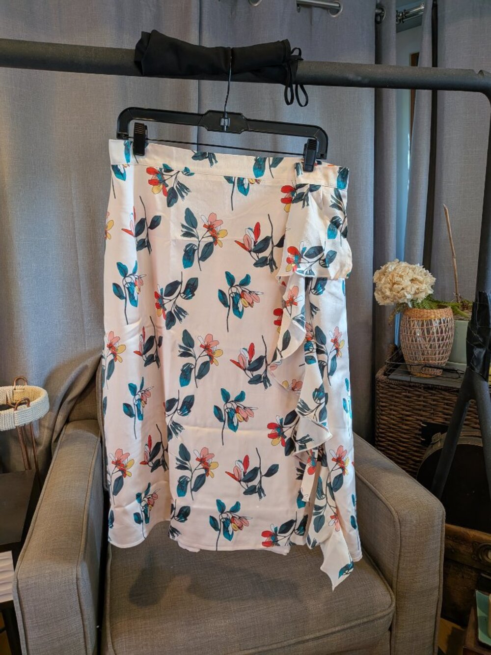 Ted Baker Light Pink Floral Midi Skirt NWT Size XXL